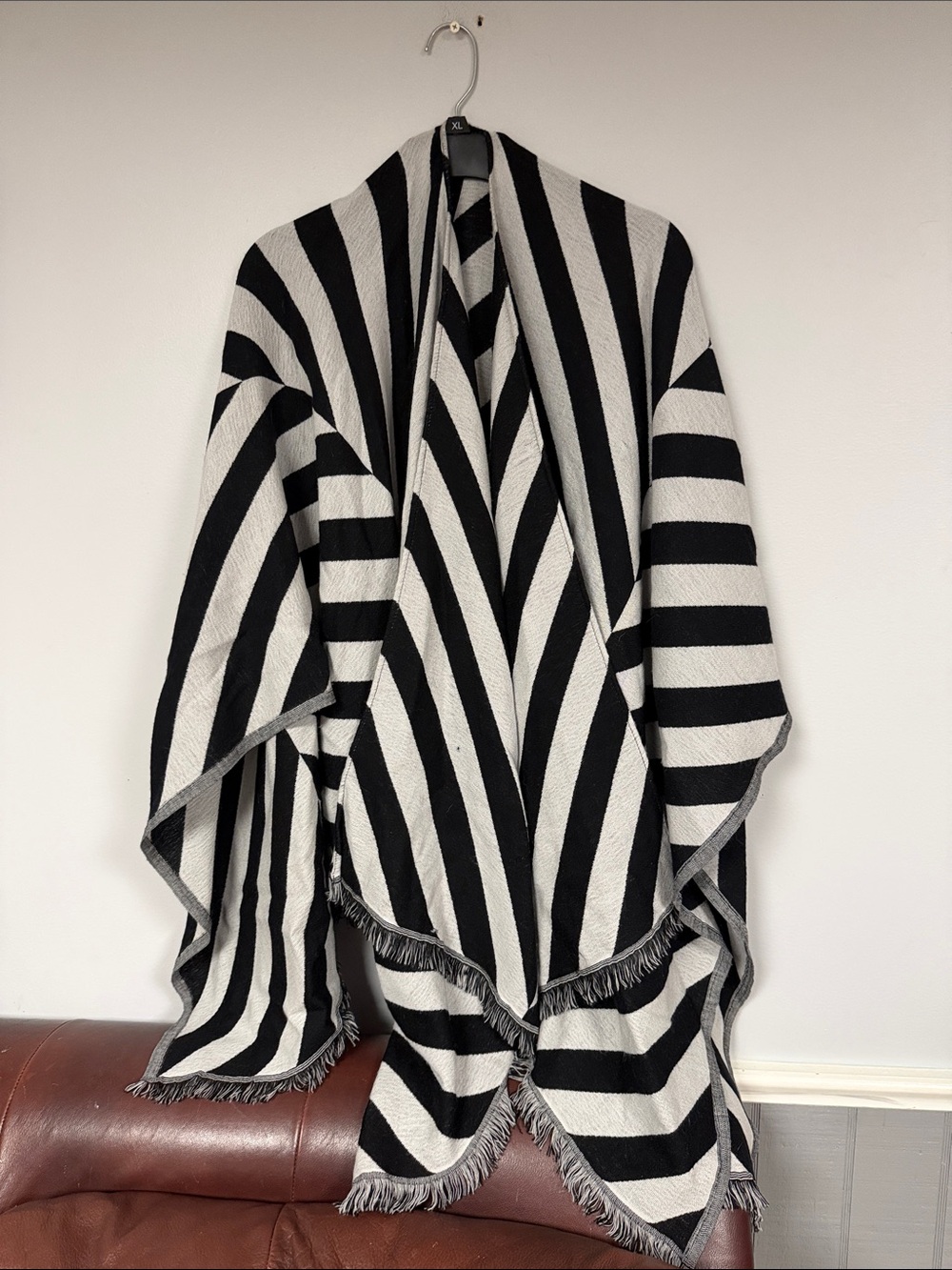 Lululemon Black & Gray Striped Pranayama Scarf / Wrap, L